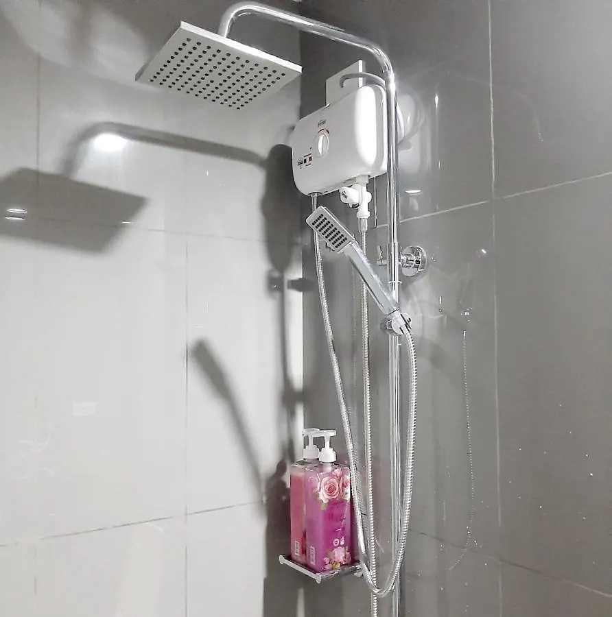 Air Residence Makati Манила