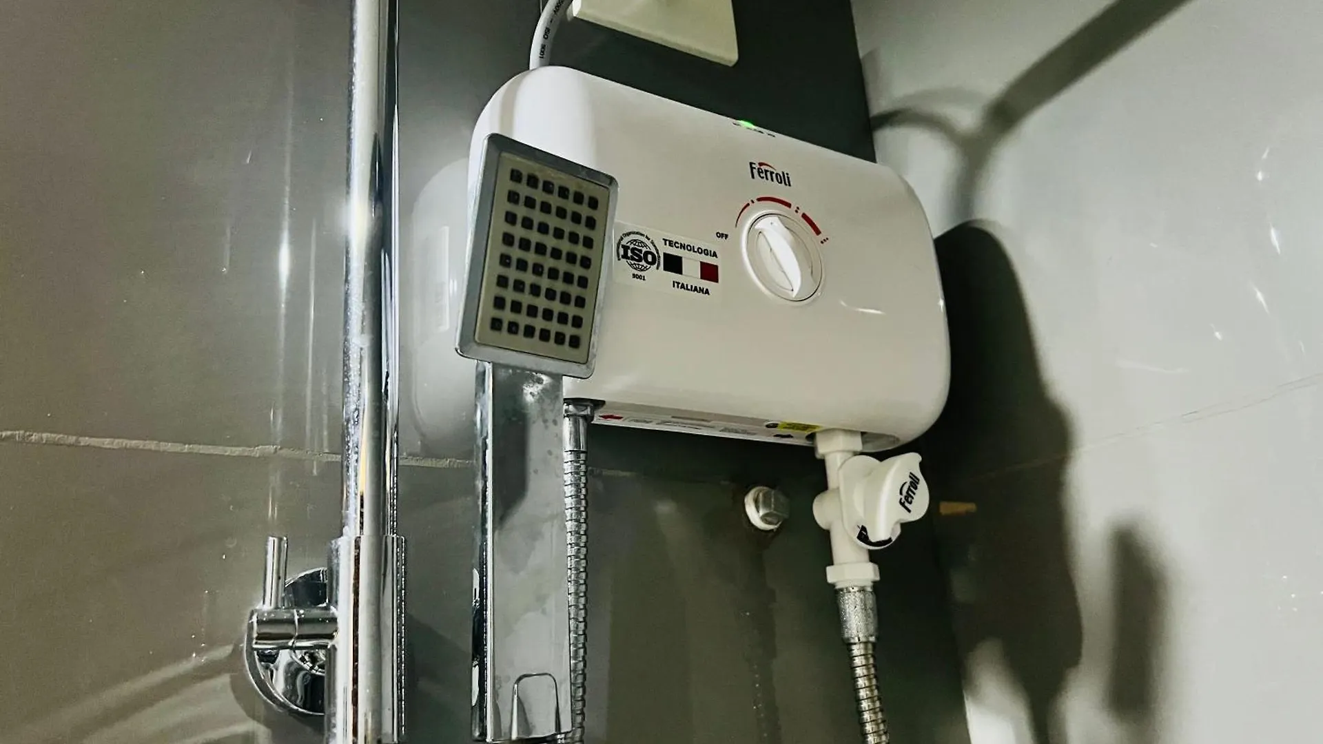 Air Residence Makati Манила
