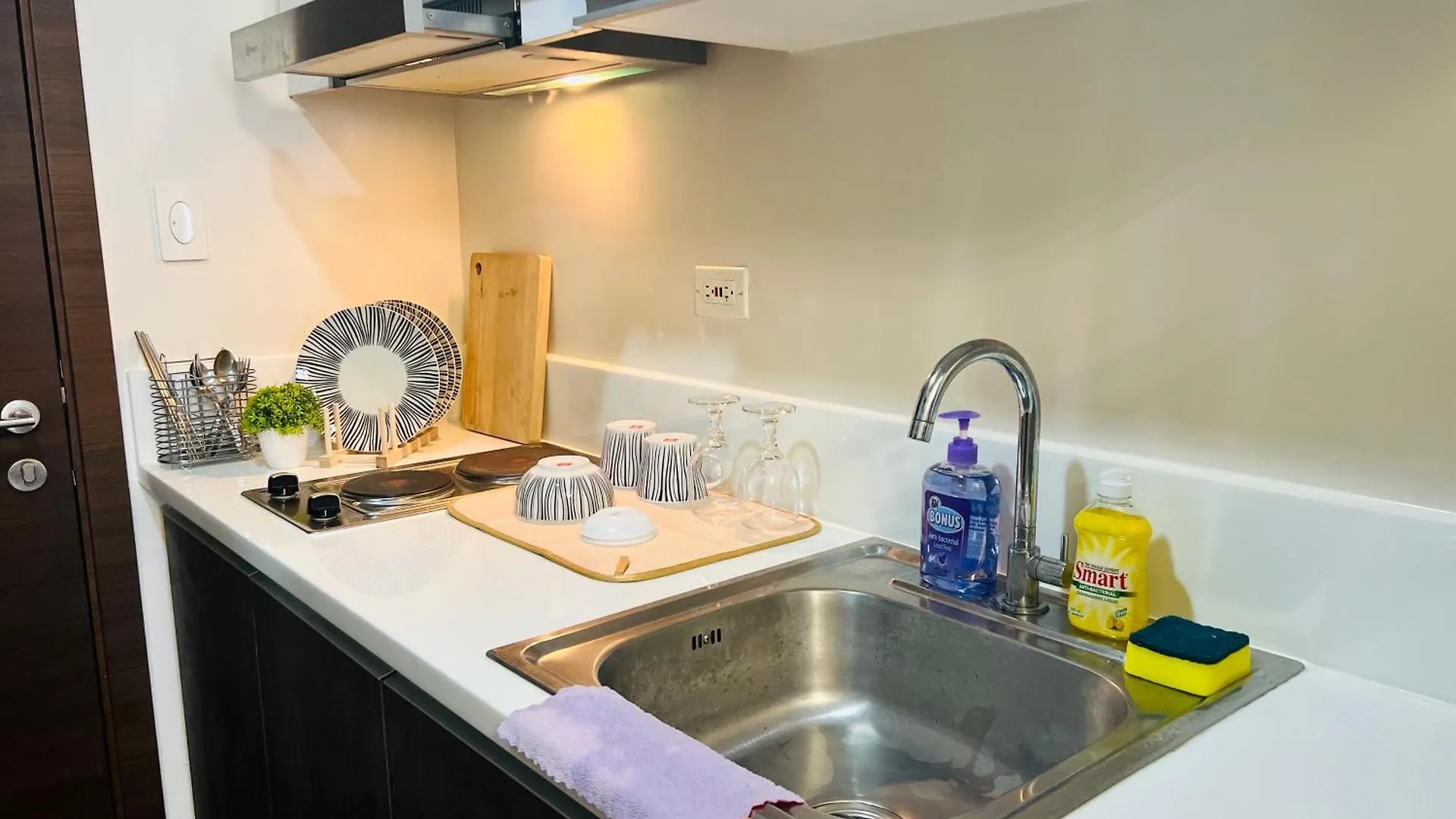Апартаменты Air Residence Makati Манила